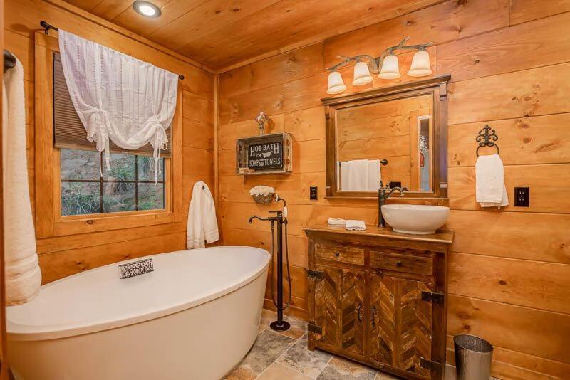 The Buckhorn By Stony Brook Cabins Gatlinburg Exterior photo